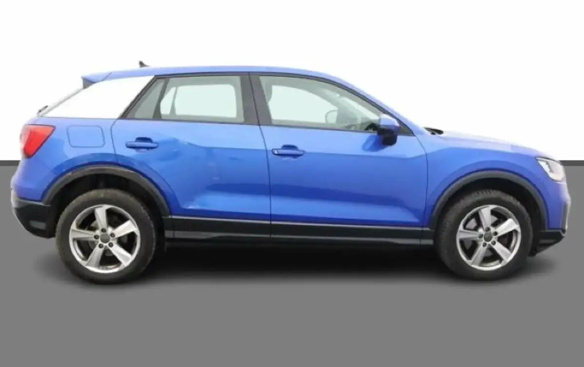 2019-audi-q2-10-30-tfsi-sport-big-2