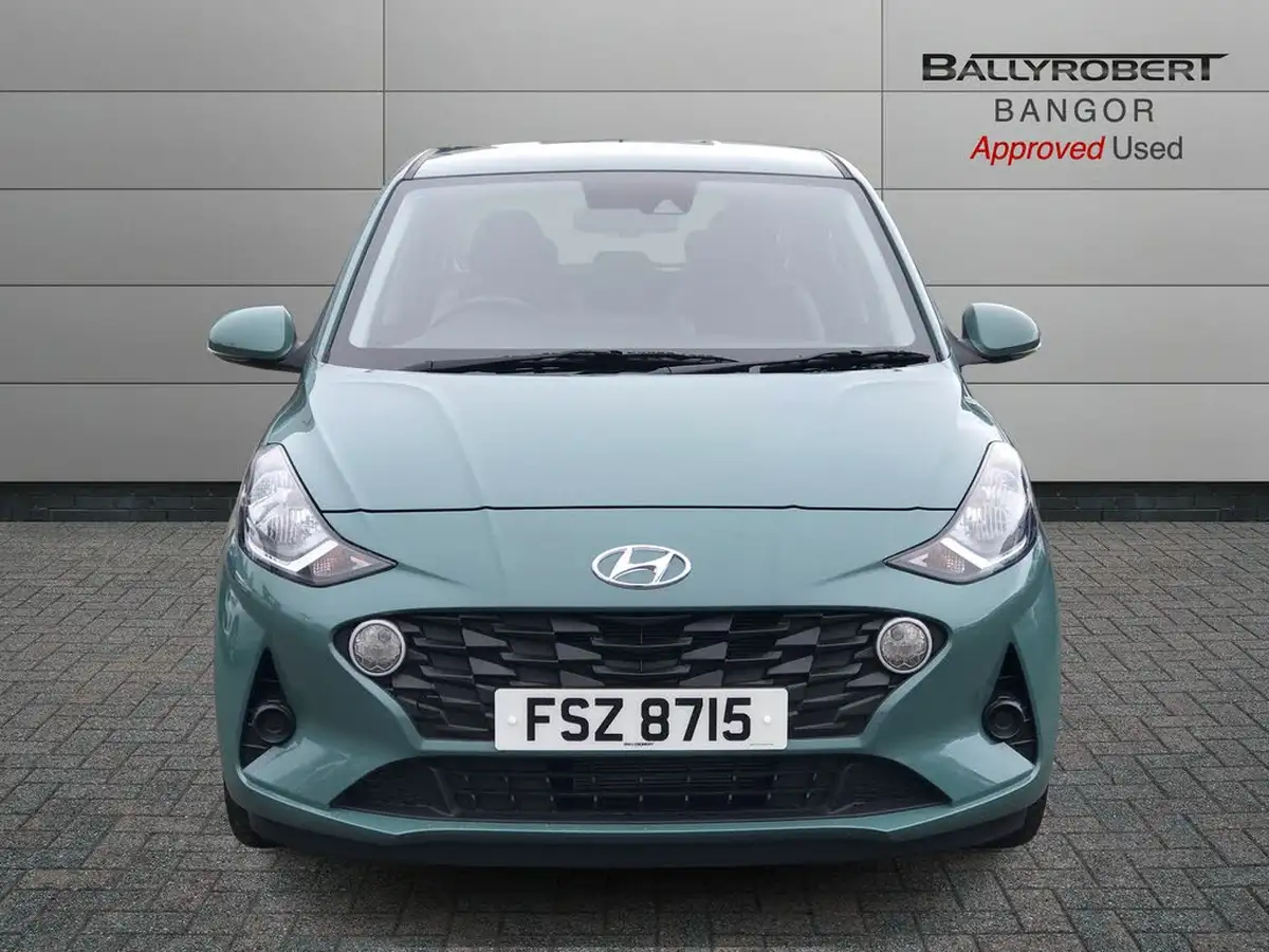 2022-hyundai-i10-12-se-connect-auto-big-9