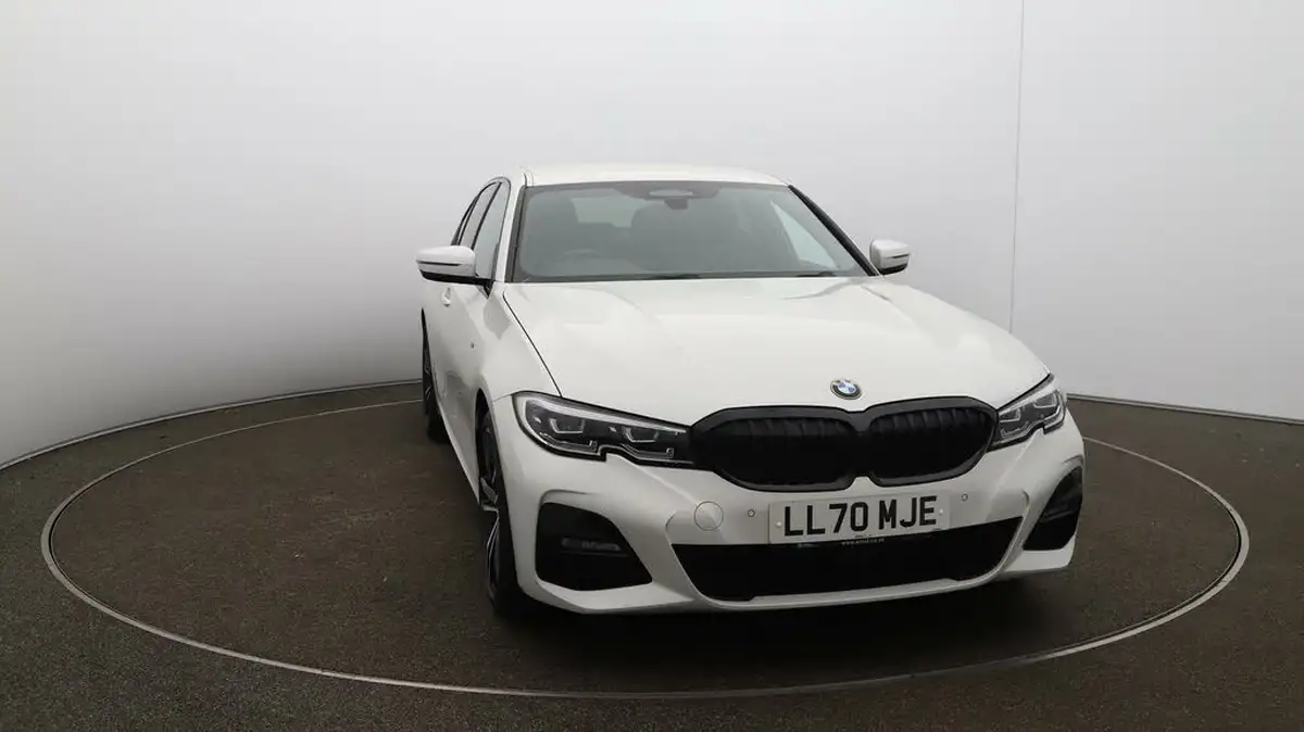 2020-bmw-3-series-20-330e-m-sport-saloon-4d-big-33