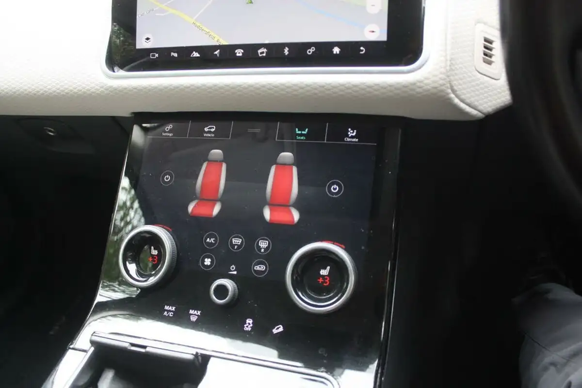 2018-land-rover-range-rover-velar-20-d240-se-ss-big-15