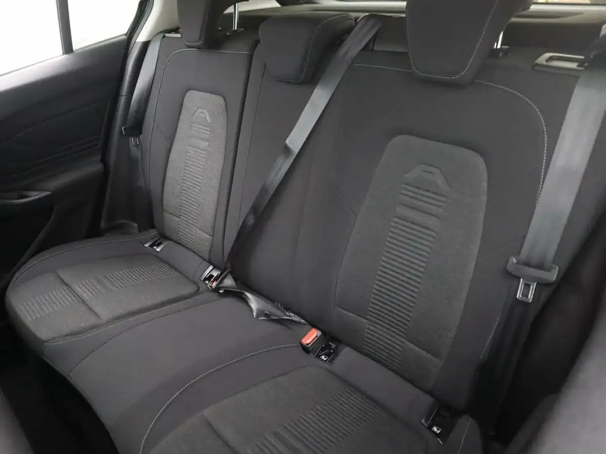2020-ford-focus-15-active-hatchback-auto-big-9