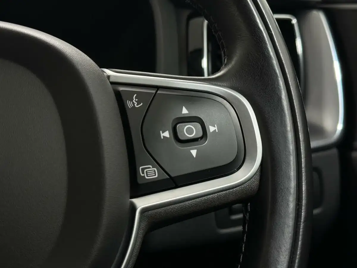 2019-volvo-xc60-20td-b4-momentum-big-12