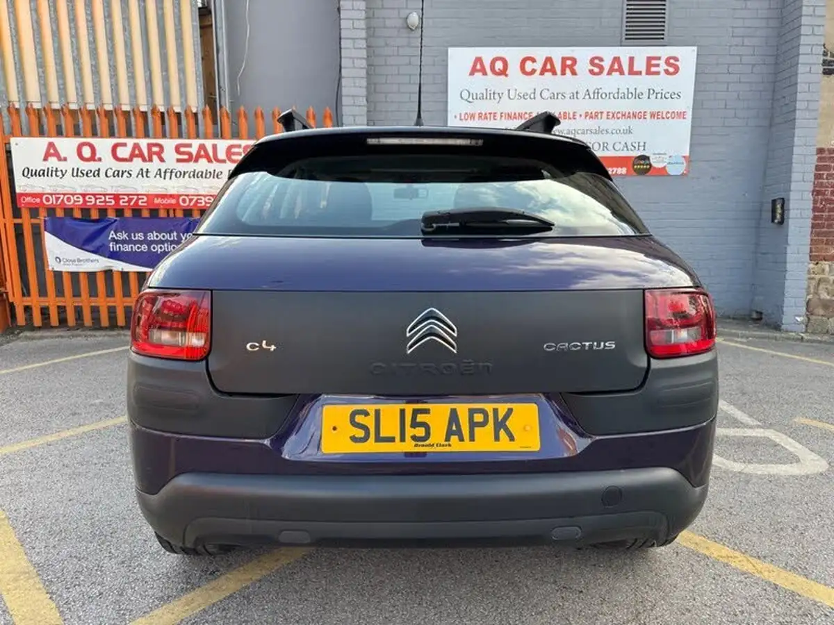 2015-citroen-c4-cactus-16bluehdi-feel-big-5