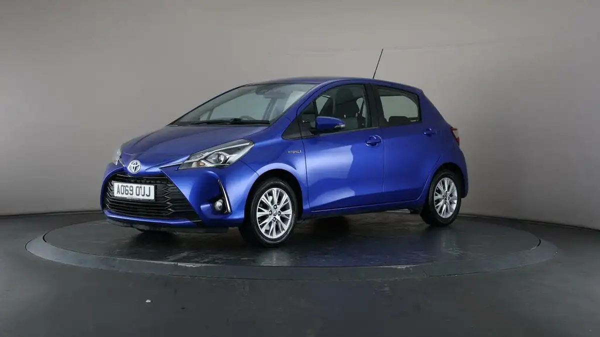 2020-toyota-yaris-15-vvt-i-icon-tech-98bhp-hybrid-1497cc-e-cvt-big-35