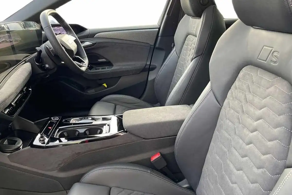 2025-audi-a6-e-tron-e-launch-edition-big-9