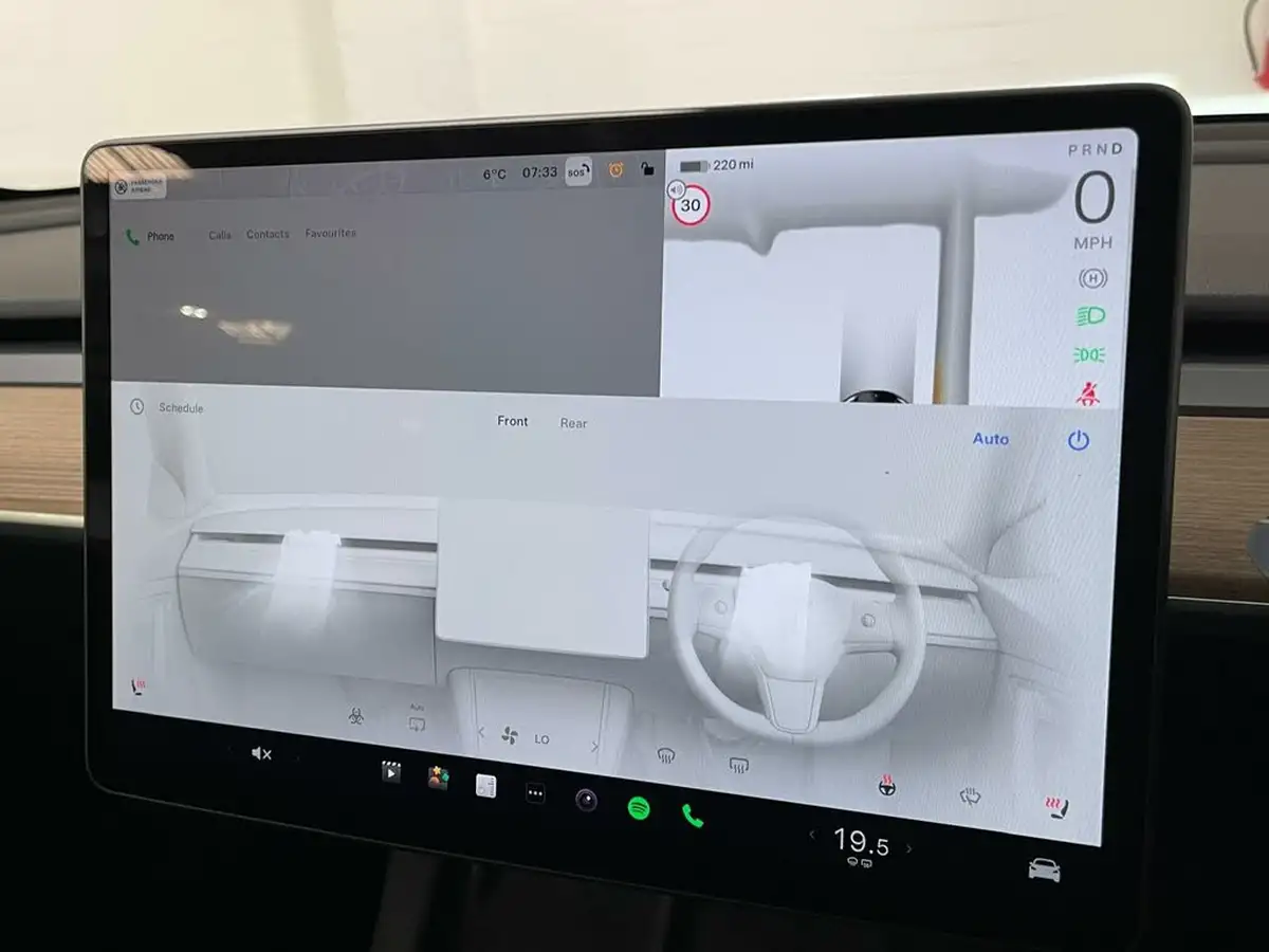 2024-tesla-model-y-e-performance-big-23