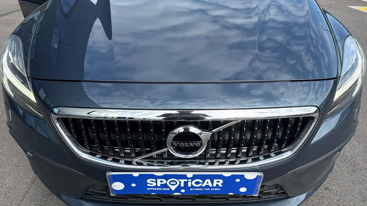 2017-volvo-v40-15-t3-cross-country-pro-big-45