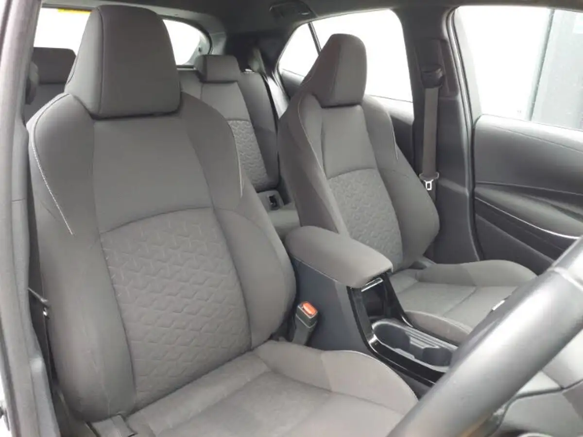 2022-toyota-corolla-20-vvt-i-icon-193bhp-hatchback-big-12