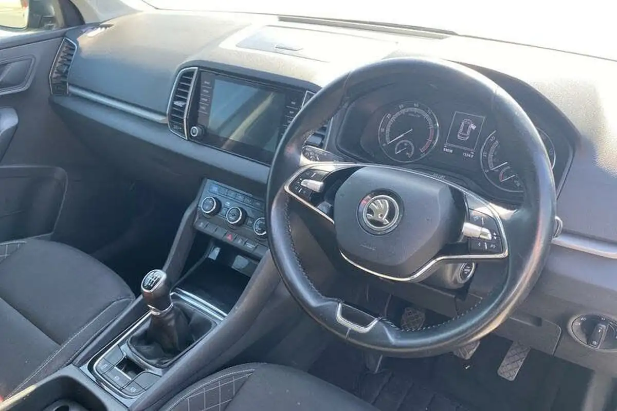2022-skoda-karoq-10-tsi-se-big-10
