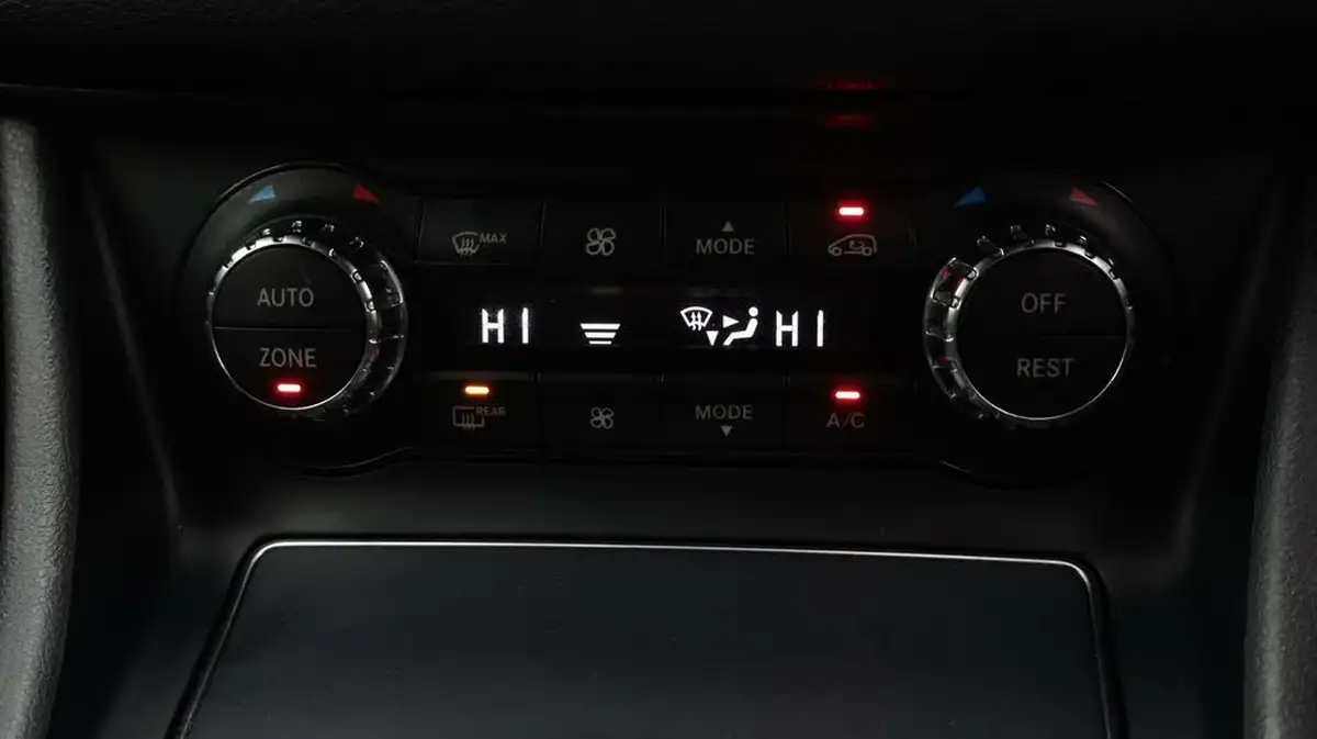 2018-mercedes-benz-gla-class-21d-gla-220d-amg-line-177ps-ss-big-11