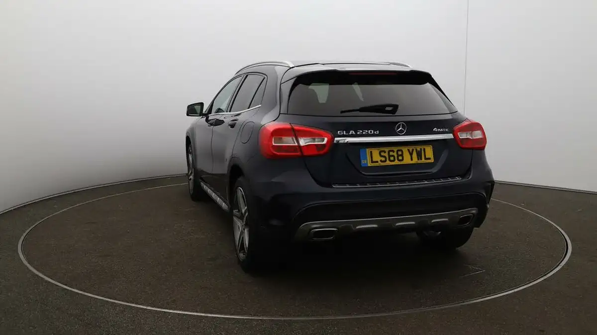 2018-mercedes-benz-gla-class-21d-gla-220d-amg-line-177ps-ss-big-52