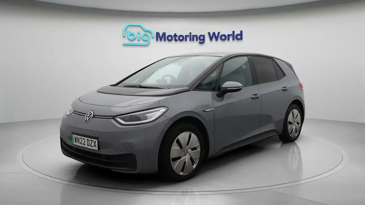 2022-volkswagen-id3-e-family-145ps-big-3