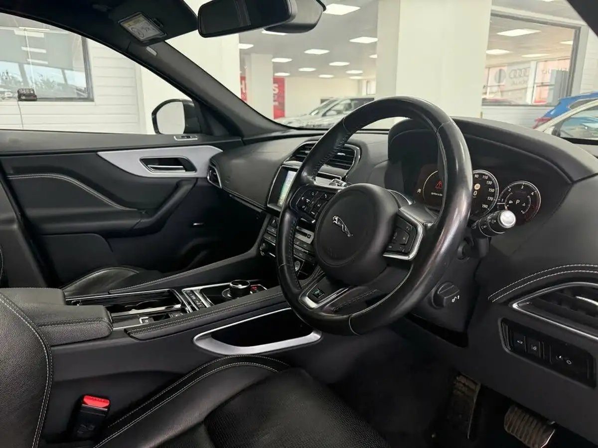 2017-jaguar-f-pace-20-i4d-r-sport-180ps-awd-ss-auto-big-26