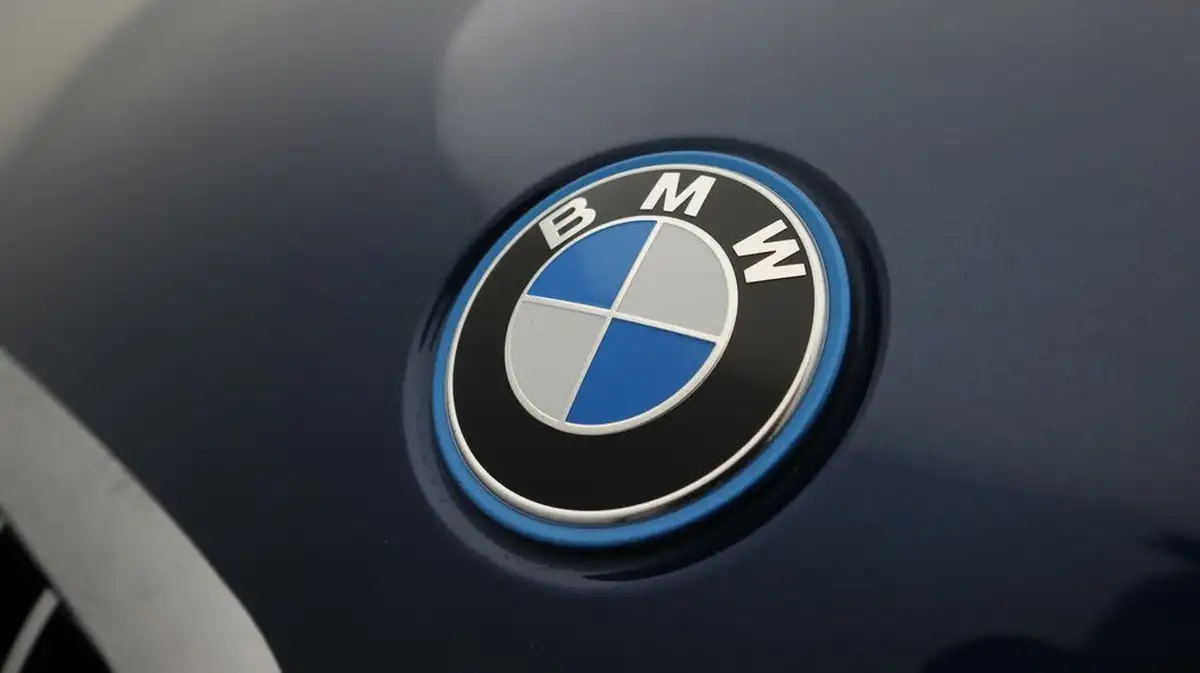 2021-bmw-5-series-20-530e-m-sport-saloon-4d-big-20