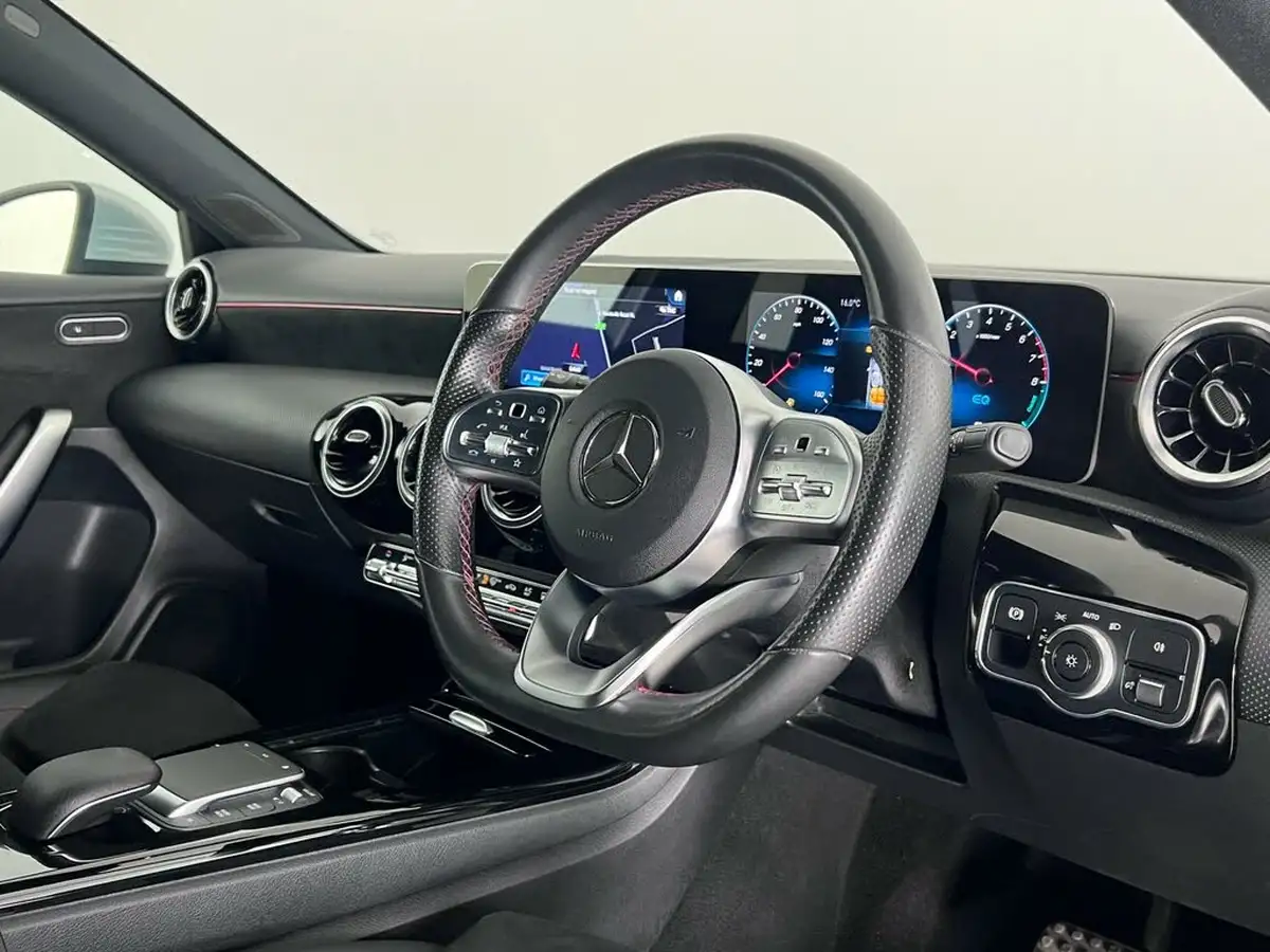 2020-mercedes-benz-a-class-13-a250e-amg-line-executive-hatchback-5d-big-10
