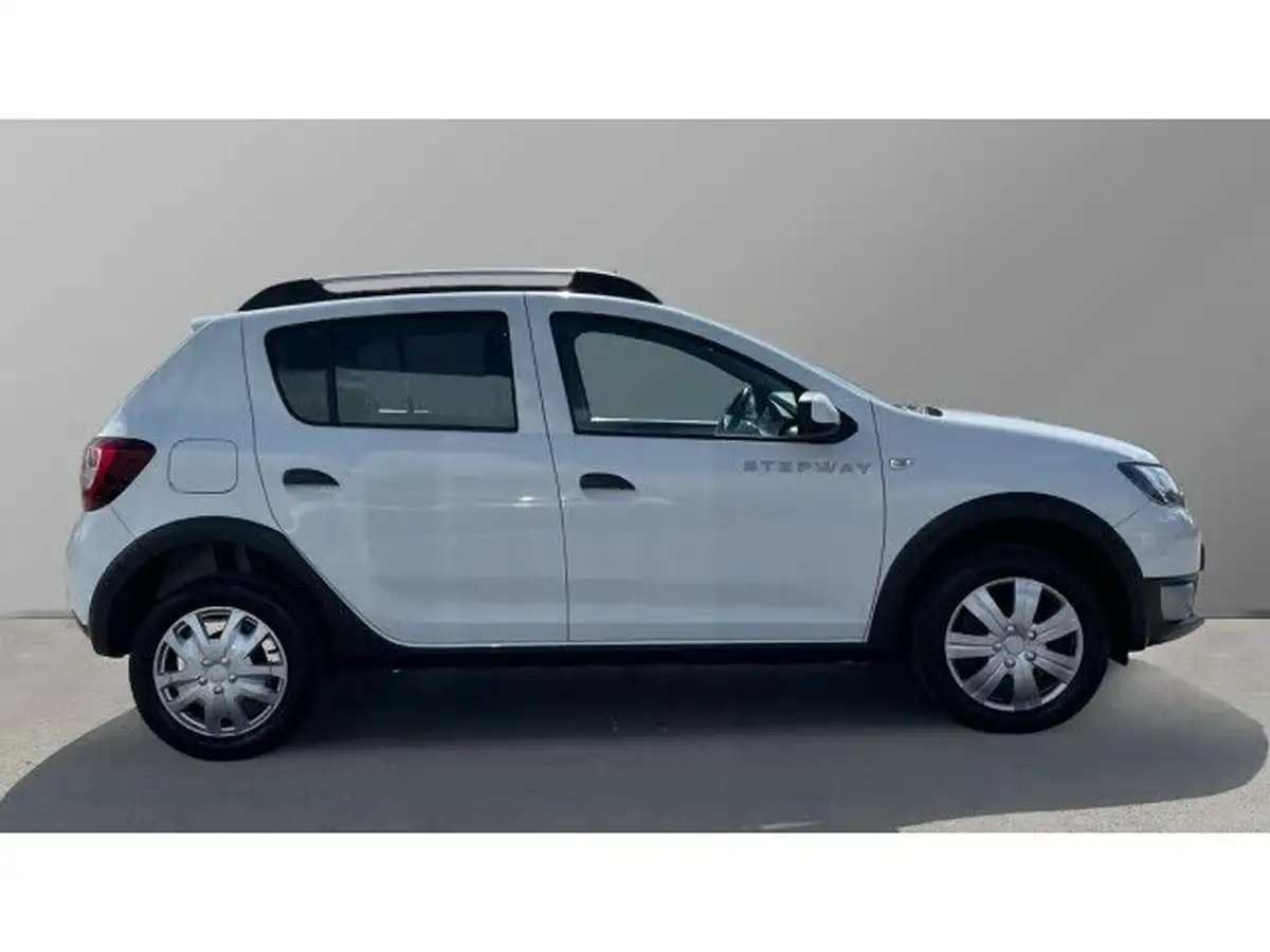 2016-dacia-sandero-stepway-09-tce-laureate-big-4