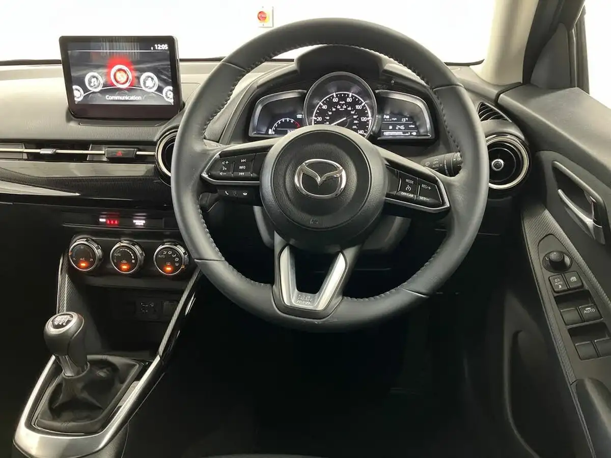2024-mazda-mazda2-15-e-skyactiv-g-exclusive-line-big-14