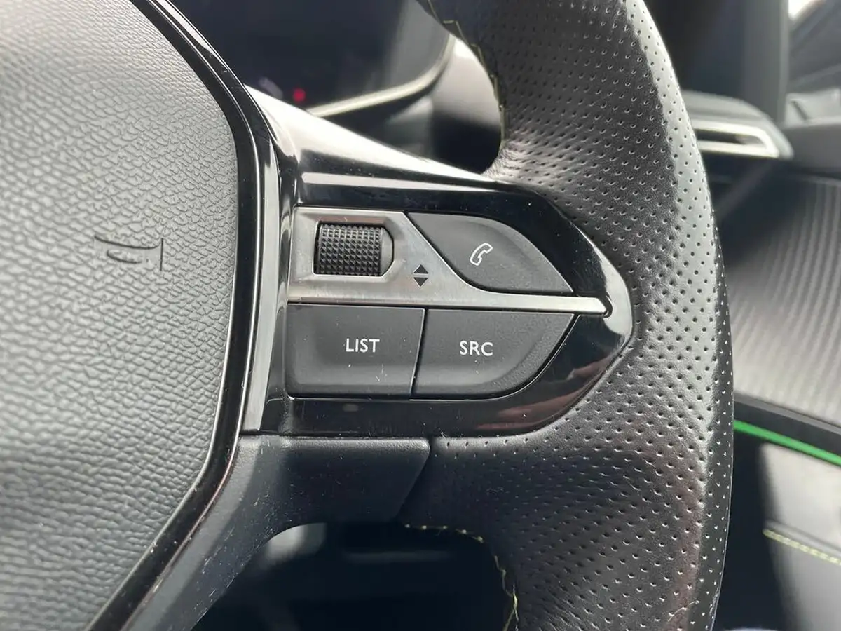 2022-peugeot-2008-suv-e-gt-big-15