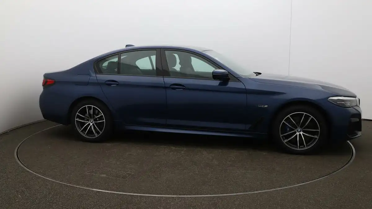 2021-bmw-5-series-20-530e-m-sport-saloon-4d-big-41