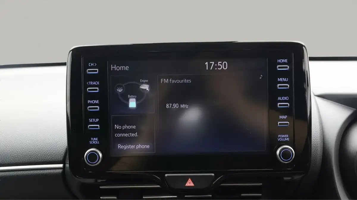 2021-toyota-yaris-cross-15-vvt-i-icon-big-10