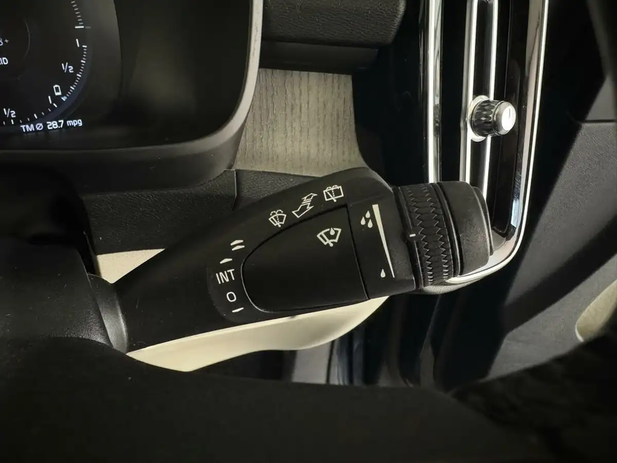 2021-volvo-xc40-15-t5-inscription-pro-258bhp-big-46