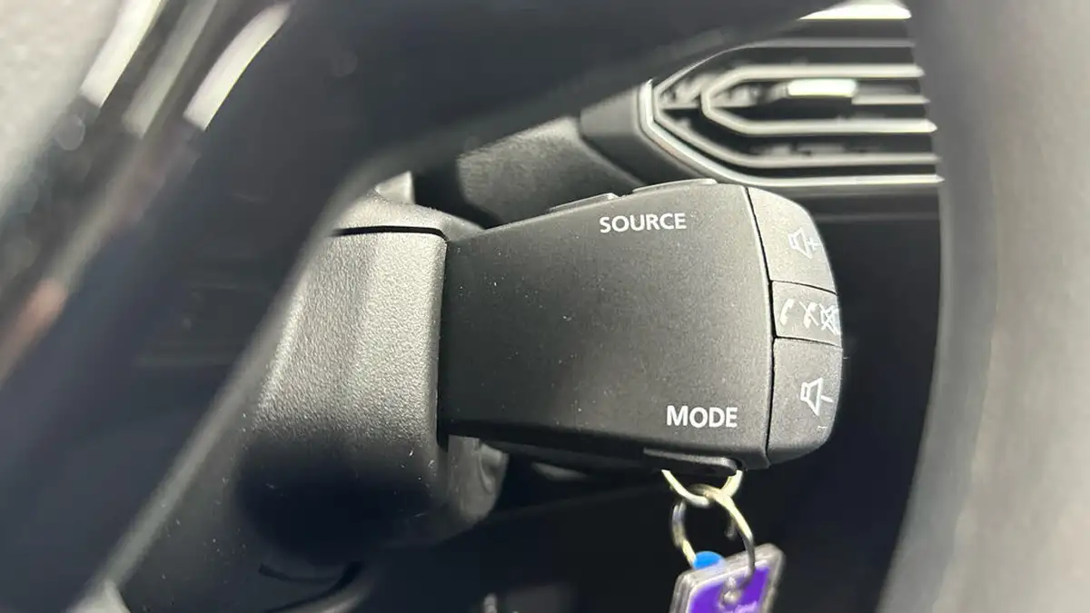 2021-dacia-sandero-10-tce-essential-90bhp-big-18