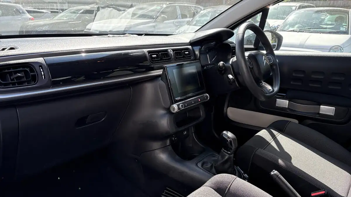2021-citroen-c3-12-puretech-sense-big-11