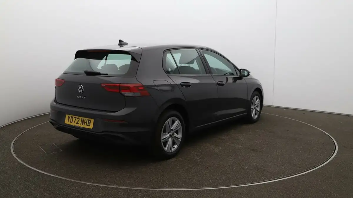 2022-volkswagen-golf-20tdi-life-hatchback-big-45
