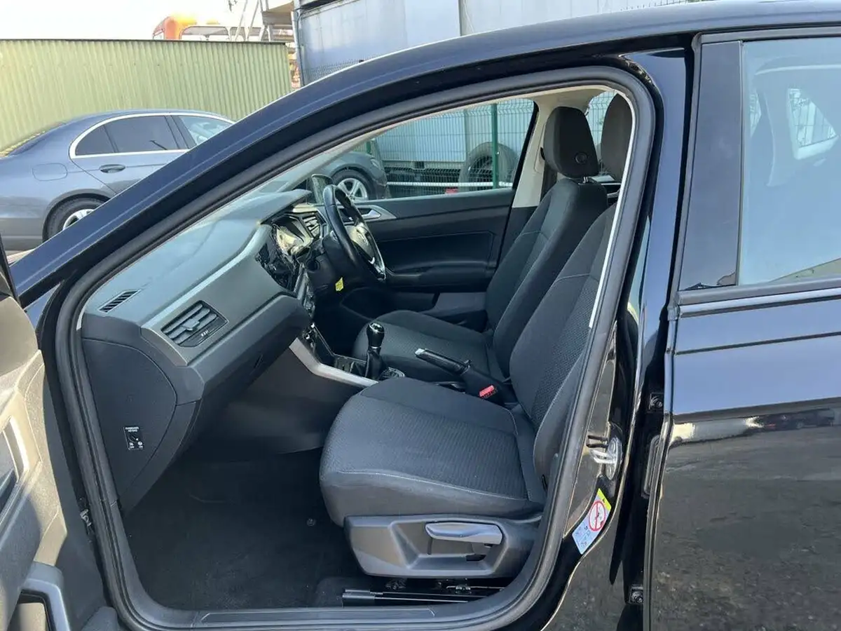 2018-volkswagen-polo-10-tsi-se-big-19