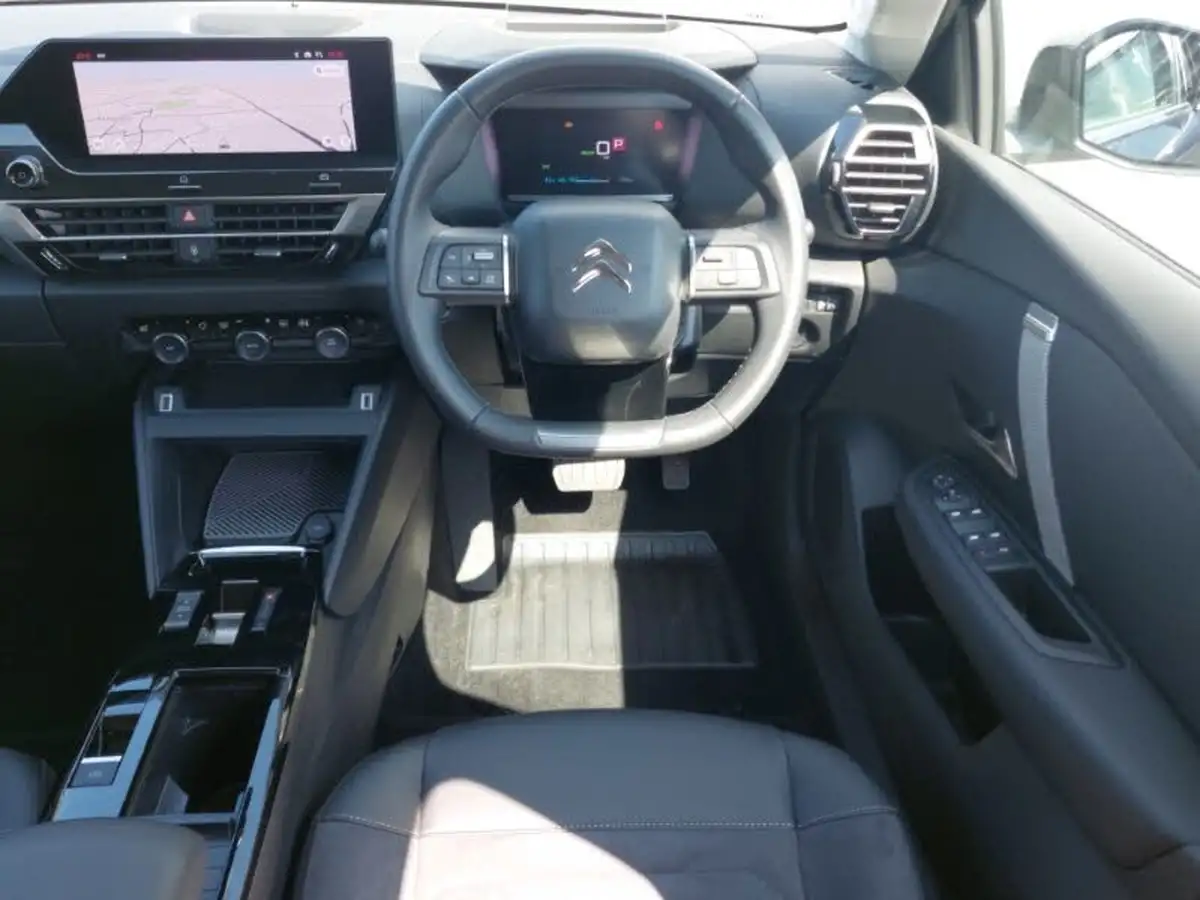 2024-citroen-c4-x-e-max-136ps-50kwh-big-6
