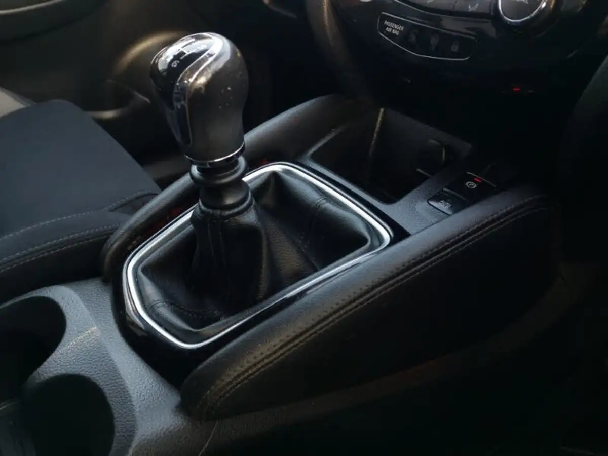 2017-nissan-qashqai-15dci-n-connecta-big-13