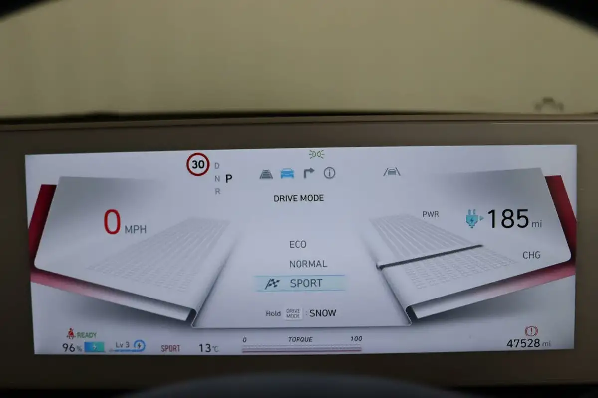 2022-hyundai-ioniq-5-e-se-connect-big-24