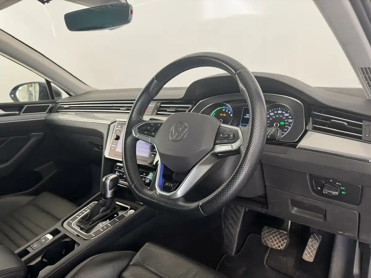 2022-volkswagen-passat-14-tsi-gte-estate-5d-big-9