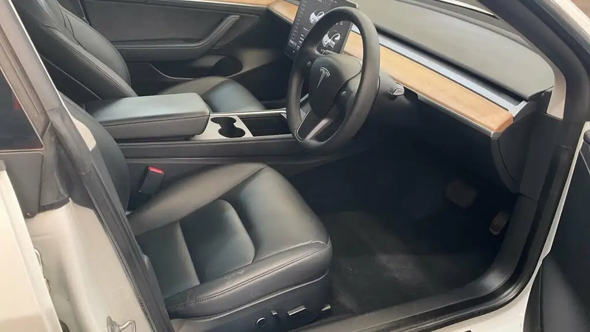 2022-tesla-model-3-e-long-range-big-2