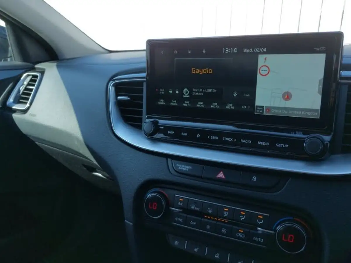 2022-kia-xceed-15-t-gdi-4-big-7