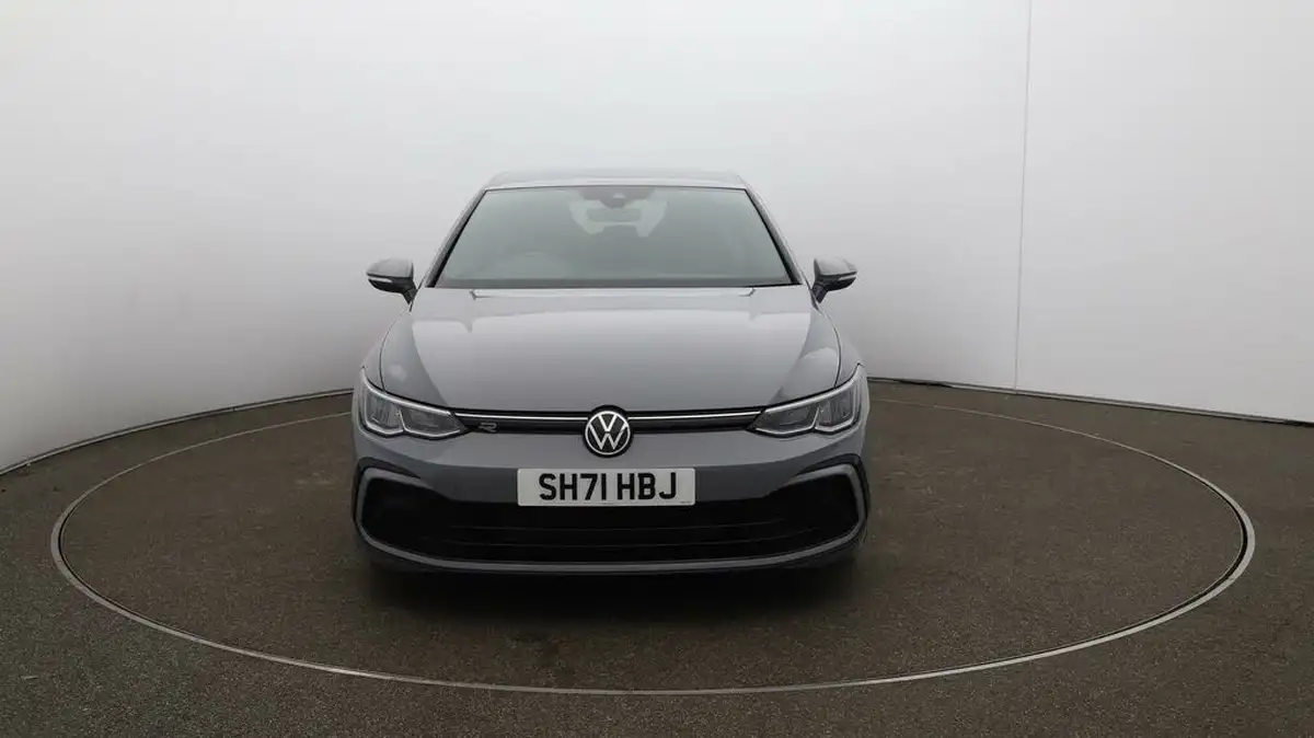 2021-volkswagen-golf-big-17