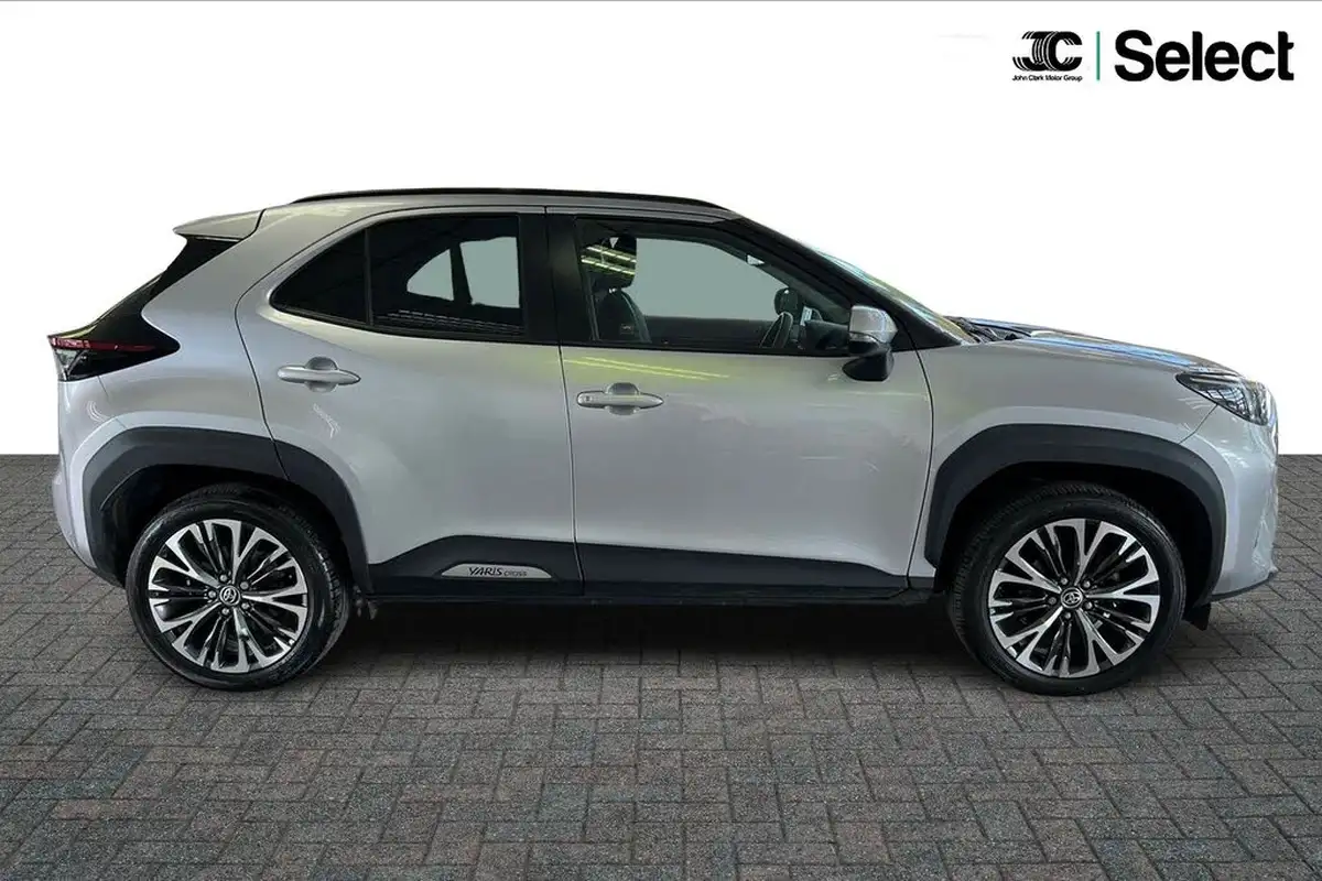 2023-toyota-yaris-cross-15-vvt-i-excel-awd-i-big-11