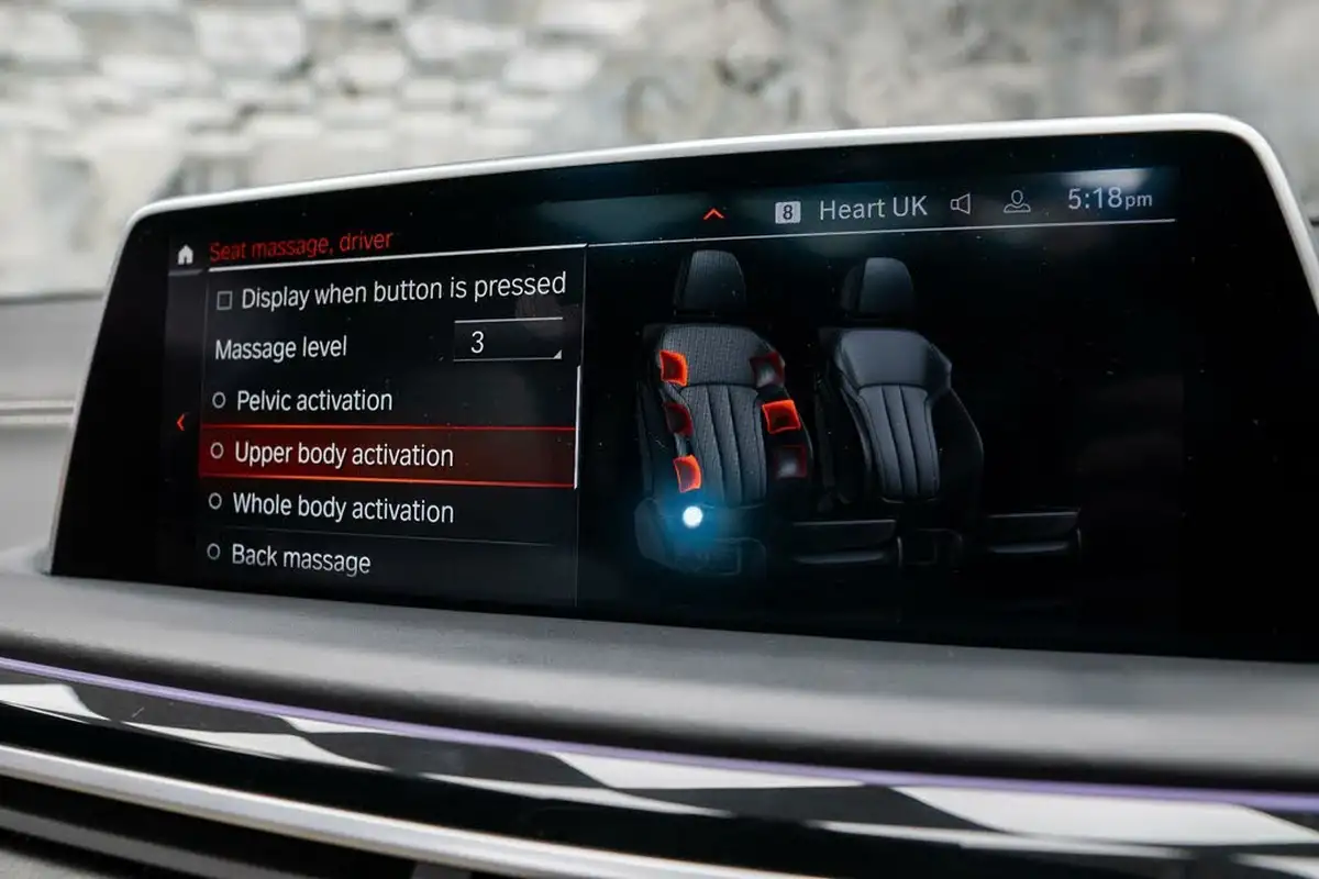 2020-bmw-7-series-66-m760li-big-28