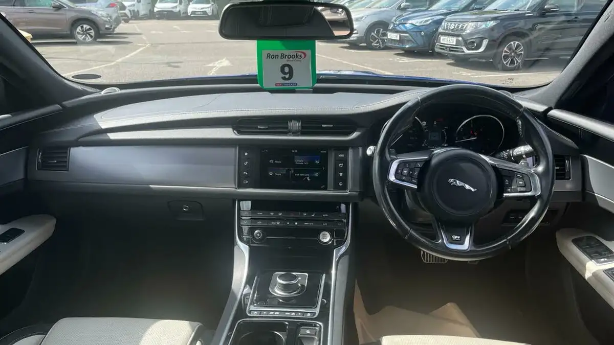 2016-jaguar-xf-20td-r-sport-180ps-auto-big-4