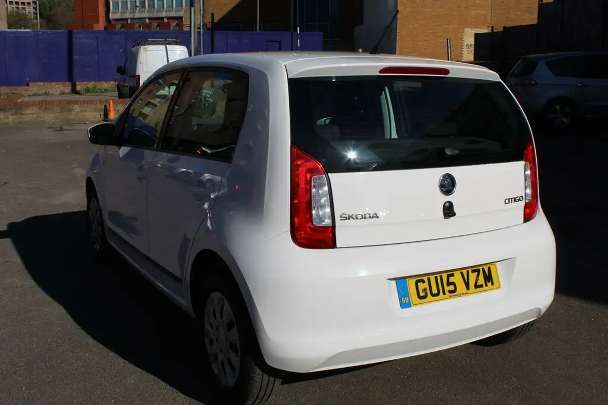 2015-skoda-citigo-10-se-5d-big-3