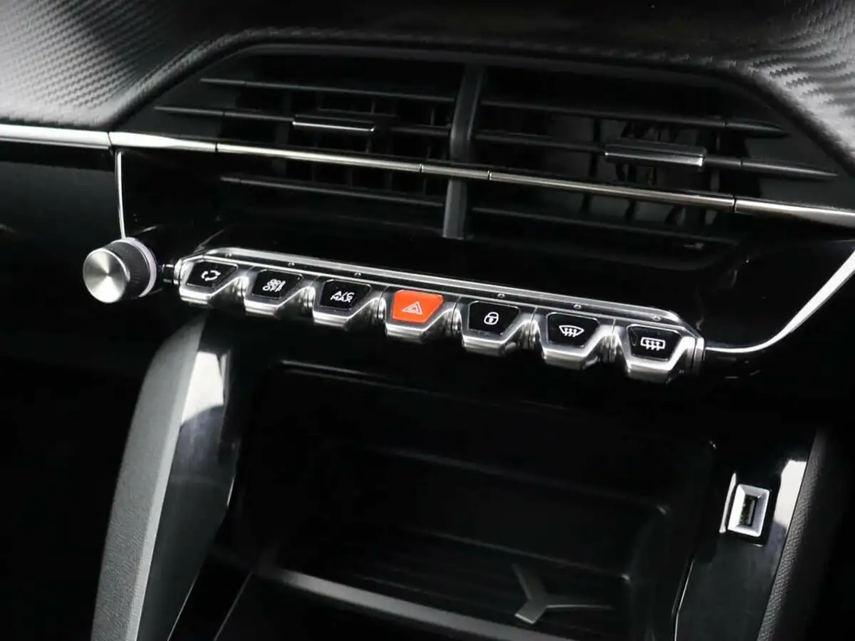 2022-peugeot-208-12-puretech-active-premium-75bhp-big-19
