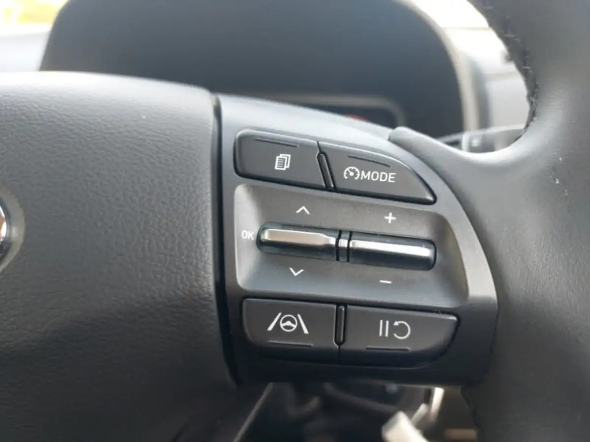 2021-hyundai-kona-10-t-gdi-se-connect-big-11