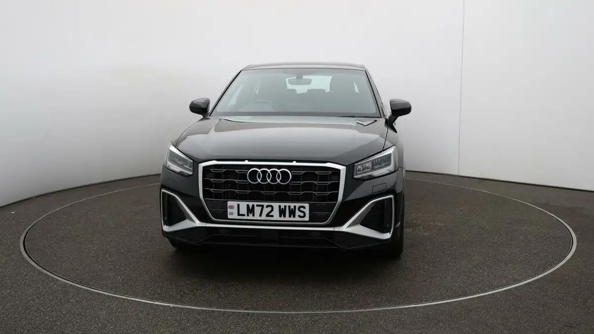 2022-audi-q2-15-35-tfsi-s-line-tronic-big-32
