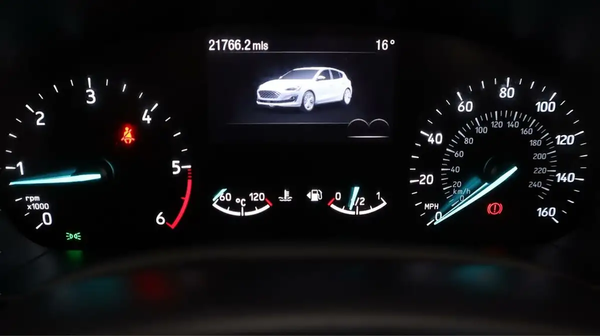 2020-ford-focus-15-vignale-hatchback-big-12