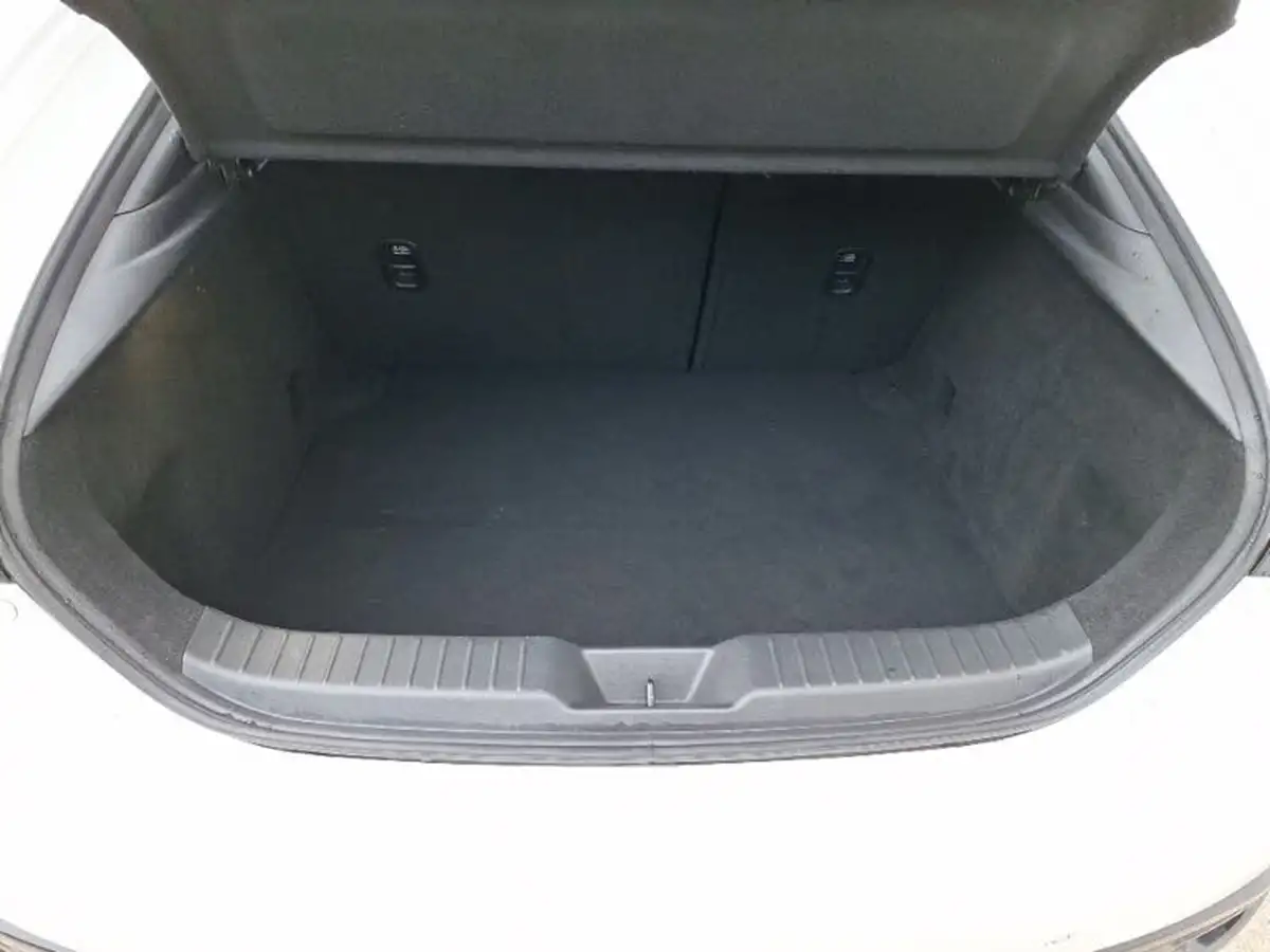 2023-mazda-mazda3-20-se-l-big-7