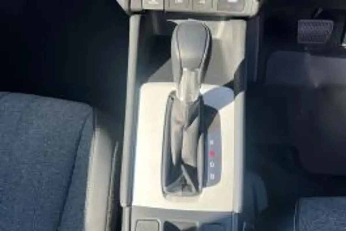 2024-honda-jazz-15-i-mmd-advance-big-20