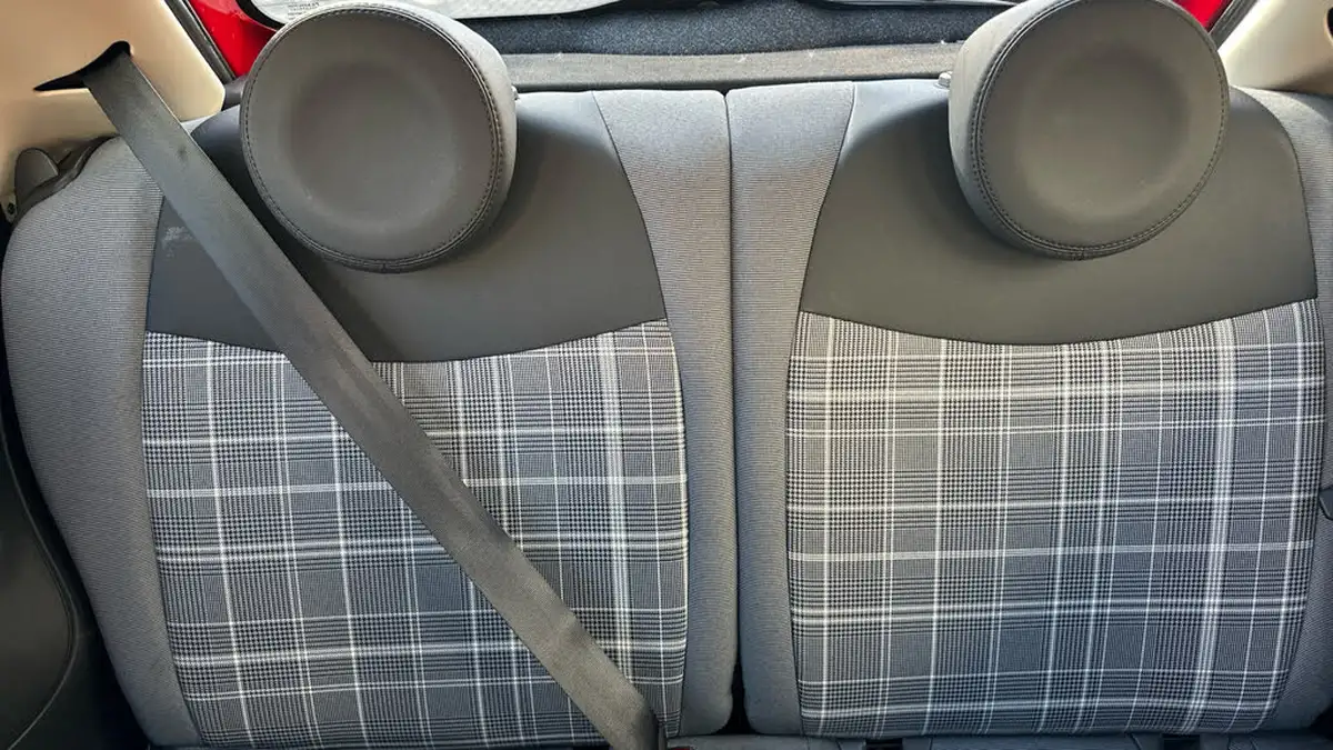 2019-fiat-500-12-lounge-ss-big-24