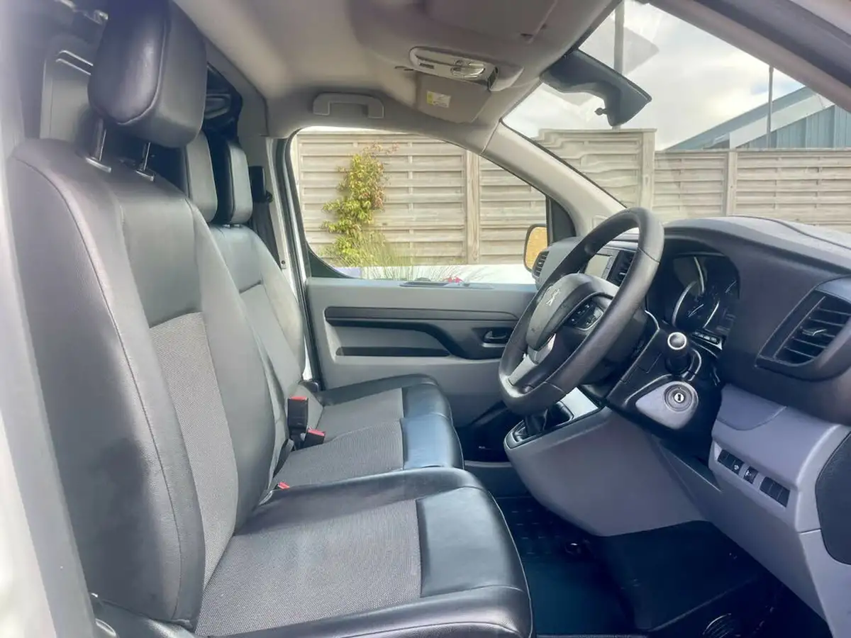 2018-peugeot-expert-16bluehdi-professional-standard-1000-115-ss-big-11