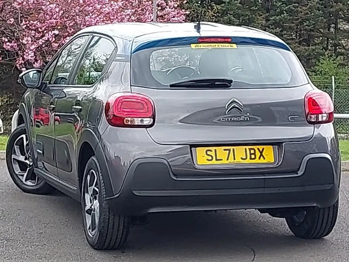 2021-citroen-c3-12-puretech-shine-83ps-big-1