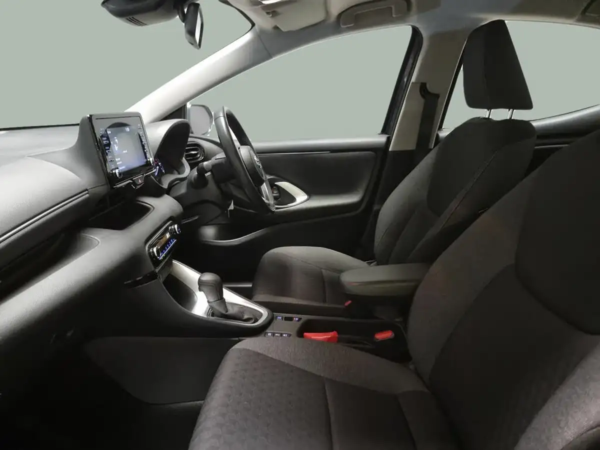 2021-toyota-yaris-15-vvt-i-icon-114bhp-hybrid-1490cc-e-cvt-big-3